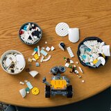 LEGO Disney Pixar Wall-e and Eve - Model 43279 (18+ Years)