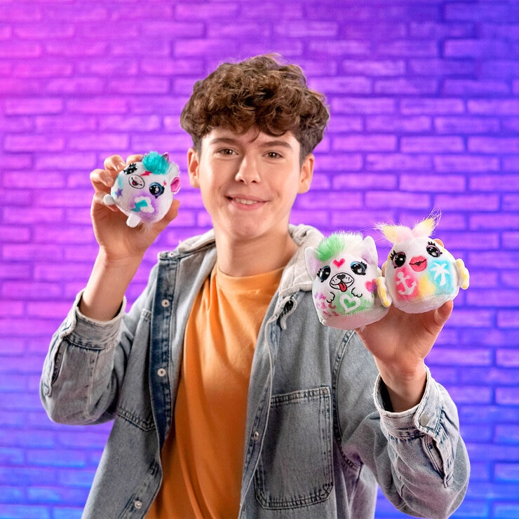 Airbrush Plush Family Lifestyle Image