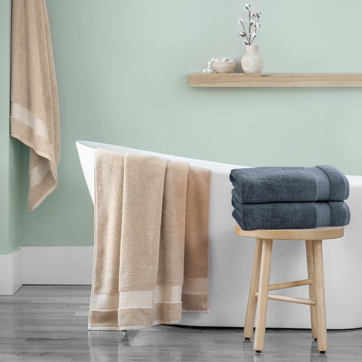 Grandeur 100% Cotton Bath Towels, 2 Pack, in 2 Colours Grandeur 100% Cotton Bath Towels, 2 Pack, in 2 Colours