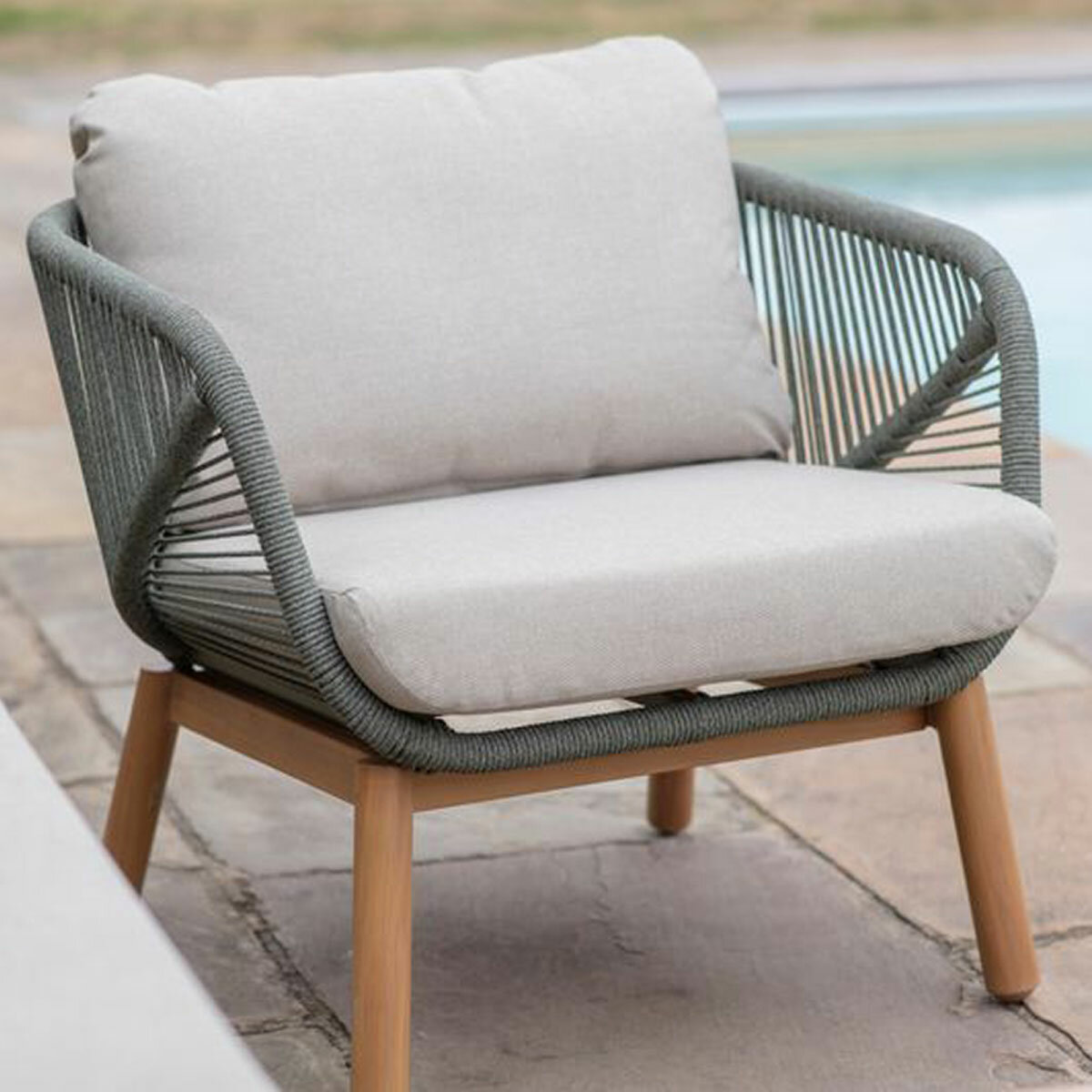 Bramblecrest Helsinki 4 Piece Deep Seating Set