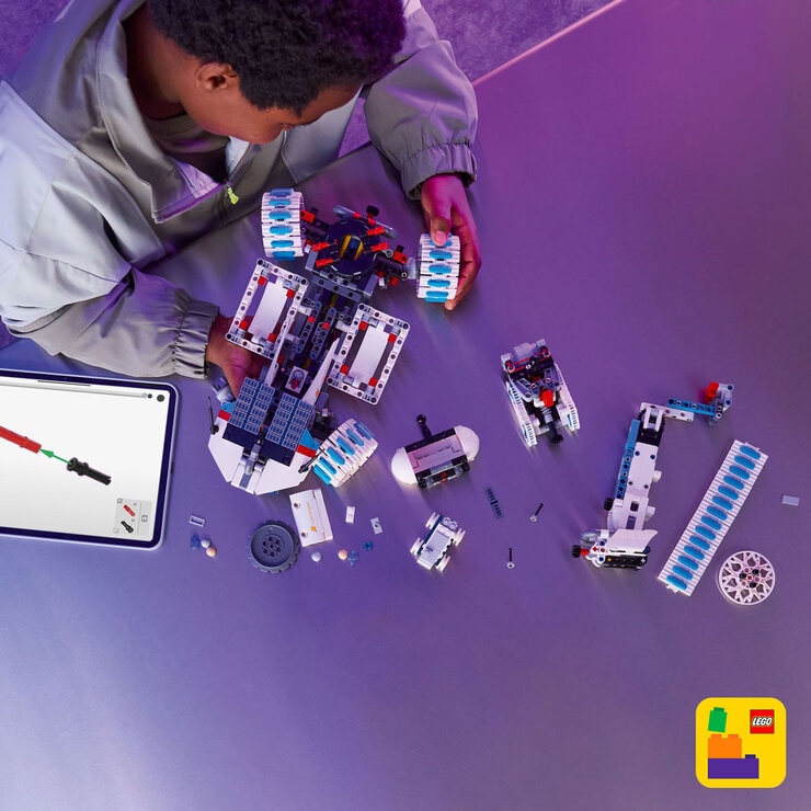 LEGO Technic Outpost Moon Rover Space Vehicle - Model 42211 (10+ Years)