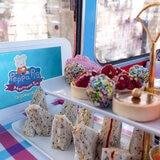 Virgin Experience Days Peppa Pig Afternoon Tea Bus Tour