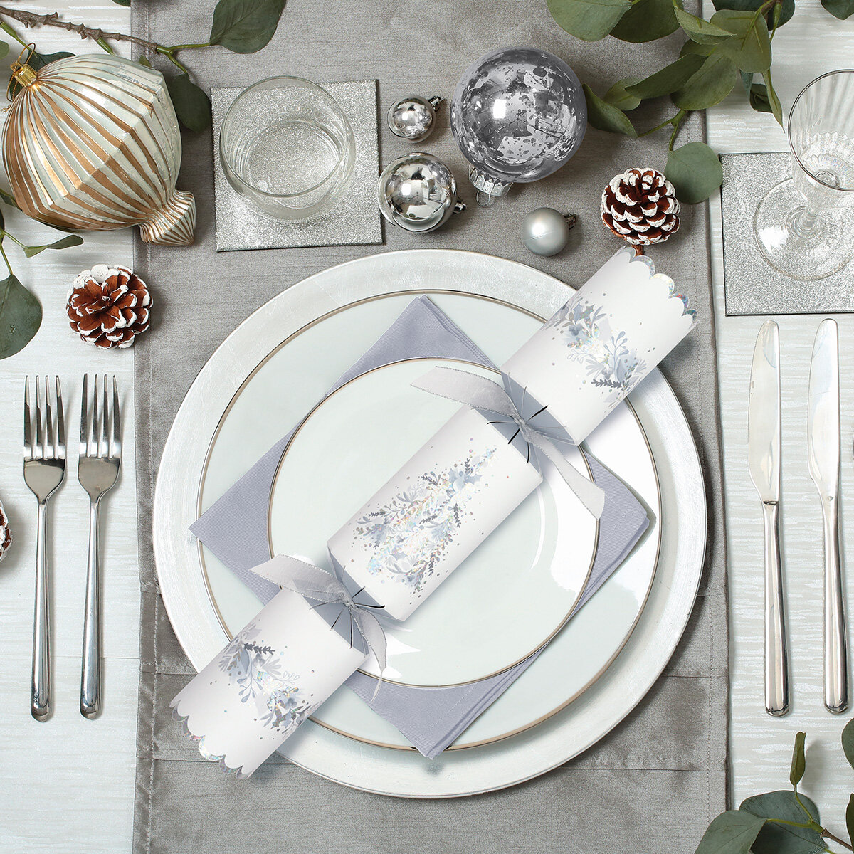 Tom Smith 14 Inch Christmas Crackers 8 Pack Tom Smith 14 Inch Christmas Crackers 8 Pack