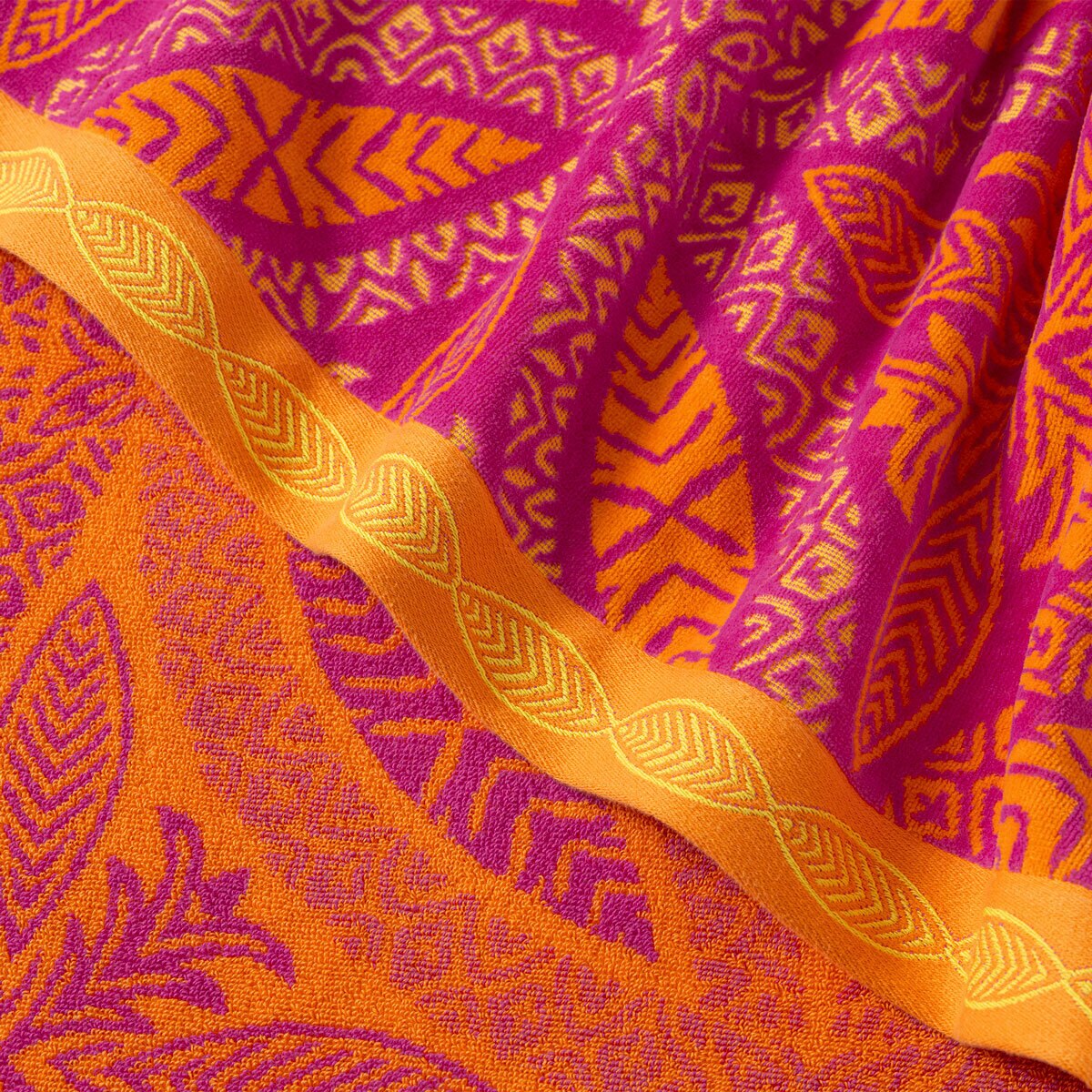 Oversized 100% Cotton Medallion Beach Towel