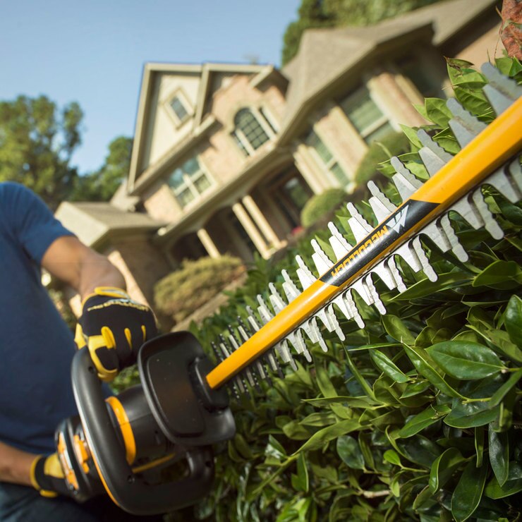 McCulloch 58V Cordless Hedge Trimmer with Battery & Charger Model