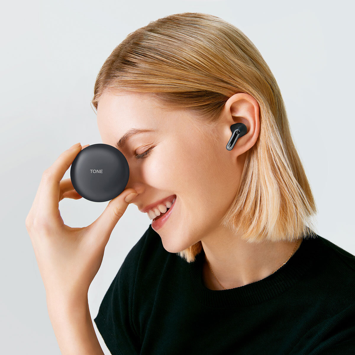 LG TONE Free True Wireless Headphones, TONE-UFP5 | Costco UK