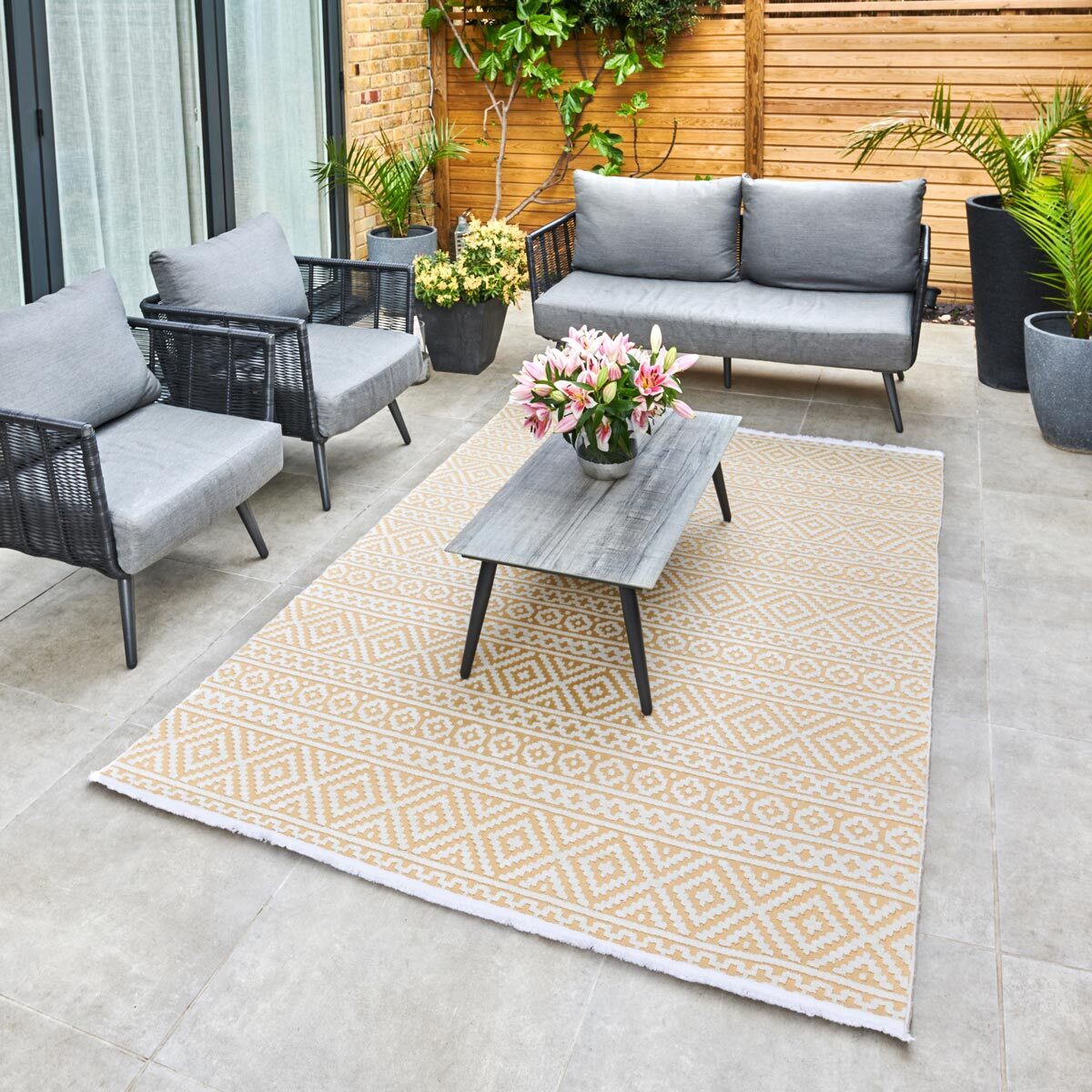 Concept Looms Jazz Deco Indoor / Outdoor Rug in Amber, 220 x 160 cm
