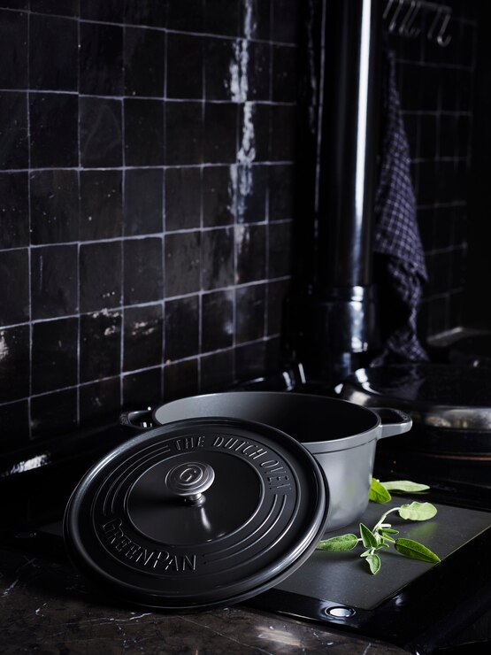 Greenpan Featherweight 26cm Cast Aluminium Casserole Dish, Black Costco UK