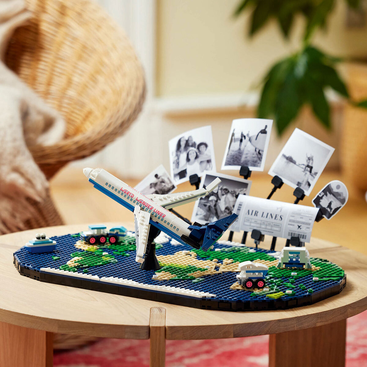 Lego Family Travel Moments - Model 41838 (14+ years)