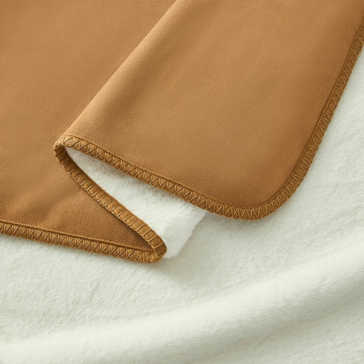Casual Living Luxe Throw In 3 Colours, 127 x 178 cm Casual Living Luxe Throw In 3 Colours, 127 x 178 cm