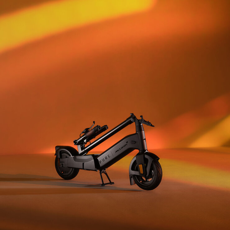 Pure Advance xMcLaren In Black