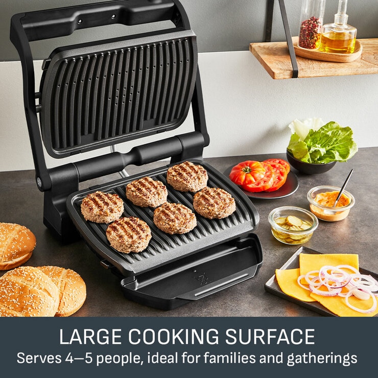 Lifestyle image of Tefal Oprigrill with large cooking surface