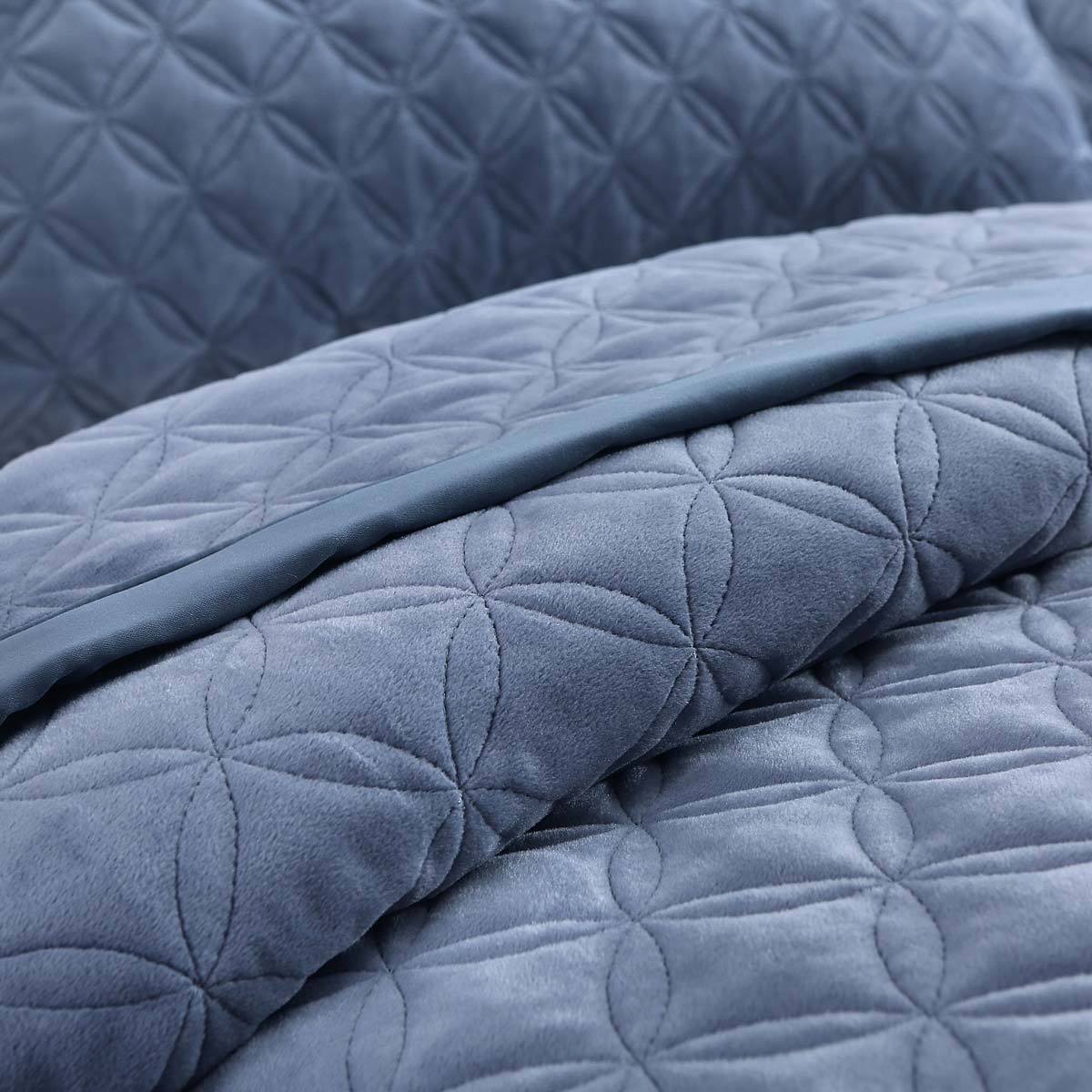 Berkshire Life Luxury Velvet 3 Piece King Size Quilt Set, Blue Costco UK