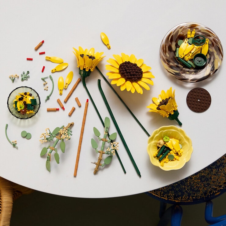 LEGO Botanicals Sunflower Bouquet - Model 11502 (18+ Years)