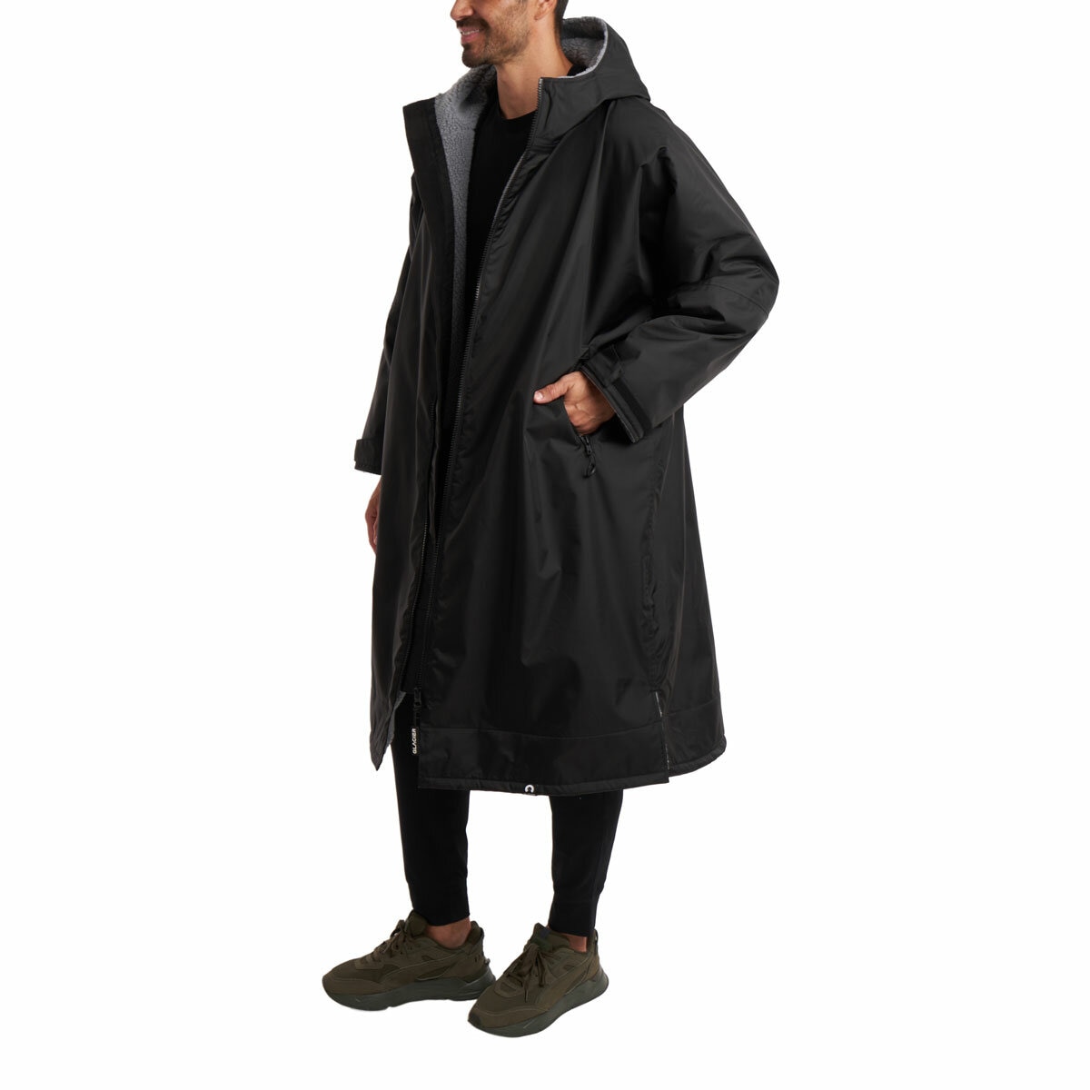 Glacier Unisex Outdoor Robe in Black