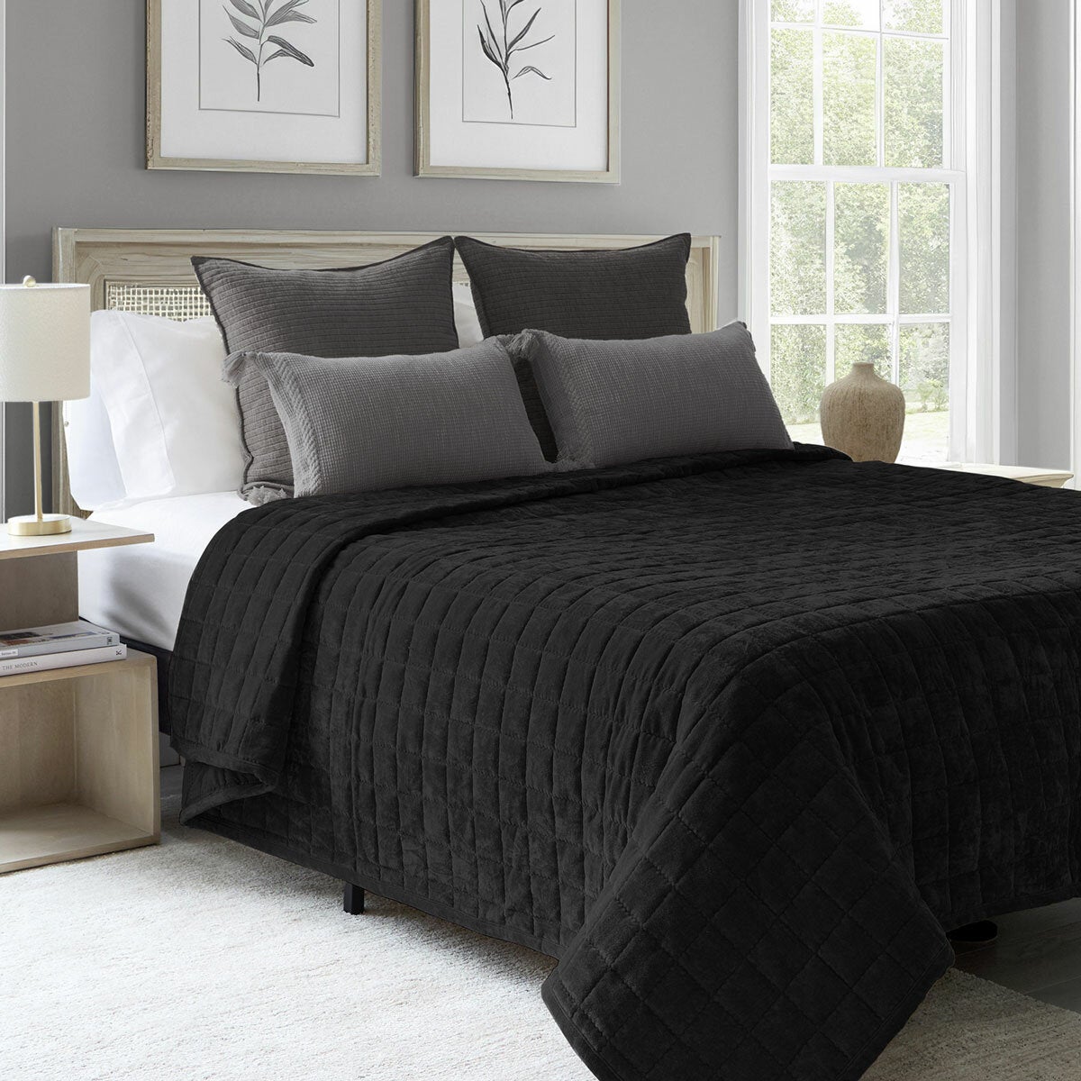 Safdie Crushed Velvet Black Throw , 234 x 244 cm