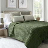 Safdie Crushed Velvet Throw in 4 Colours, 234 x 244 cm Safdie Crushed Velvet Throw in 4 Colours, 234 x 244 cm