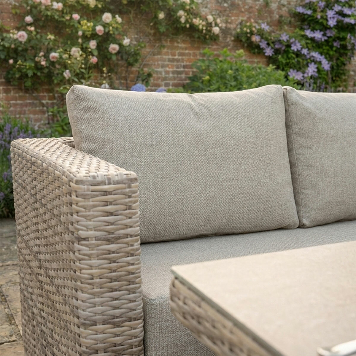 Norfolk Leisure Cunningham 4 Piece Deep Seating Set with Gas Height Adjustable Table