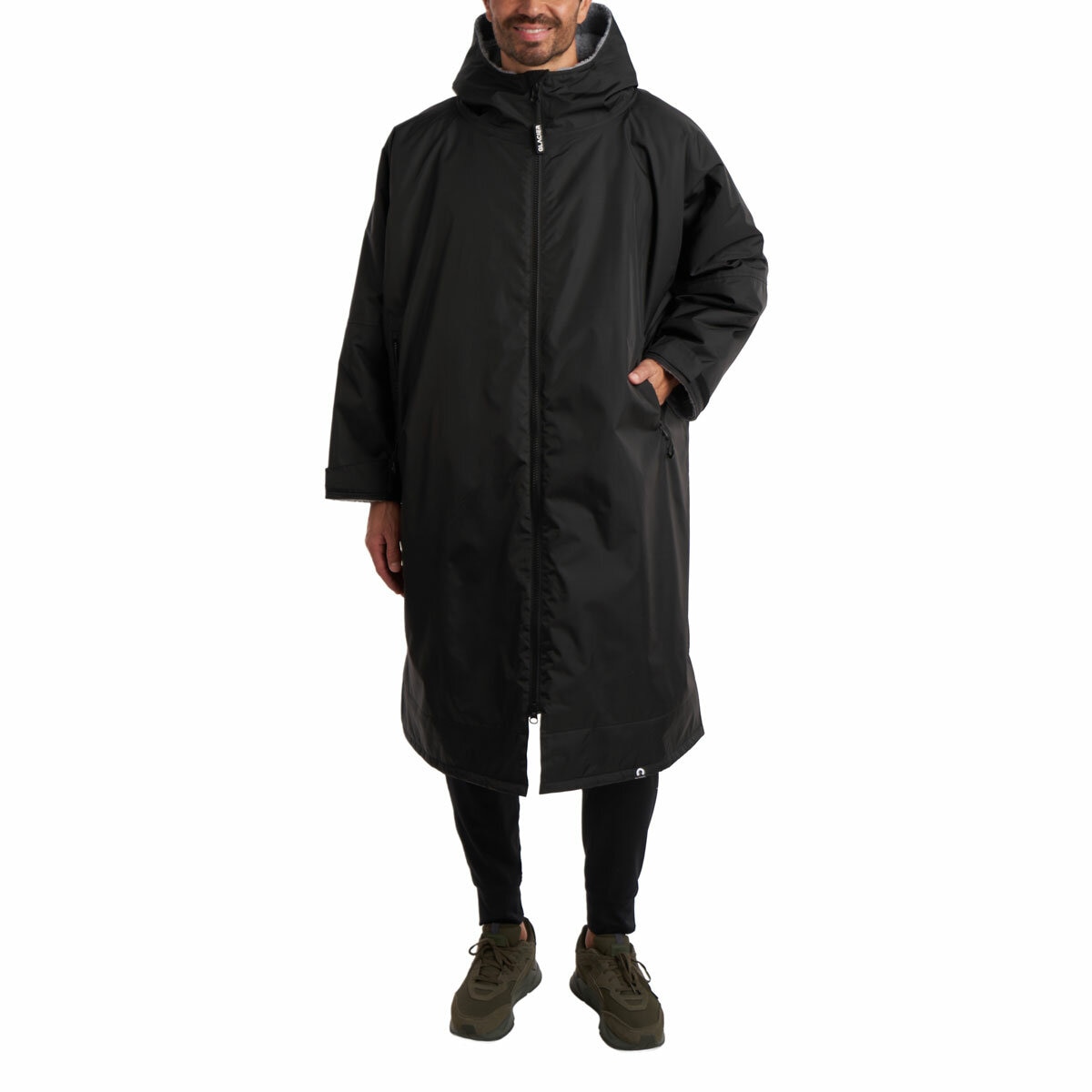 Glacier Unisex Outdoor Robe in Black