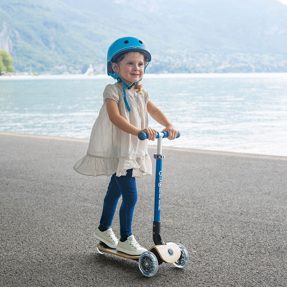 Globber Primo Wood Foldable Scooter With Lights in Navy Blue (3+ Years)