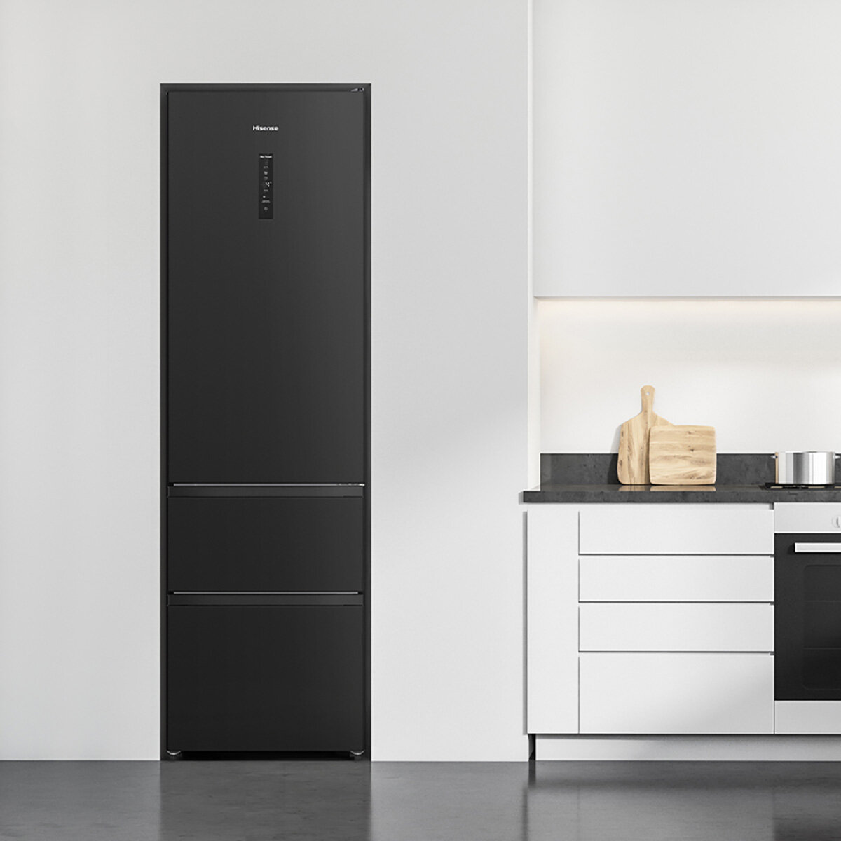 Hisense RM469N4AFDUK Fridge Freezer, D Rated in Black