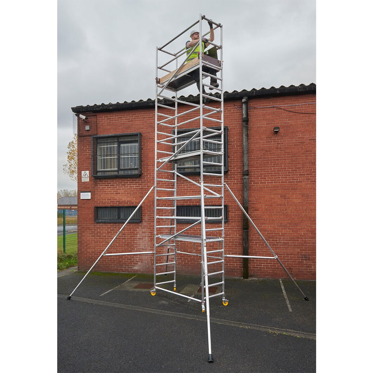 Youngman MiniMax®  Tower - 5.8m Platform Height