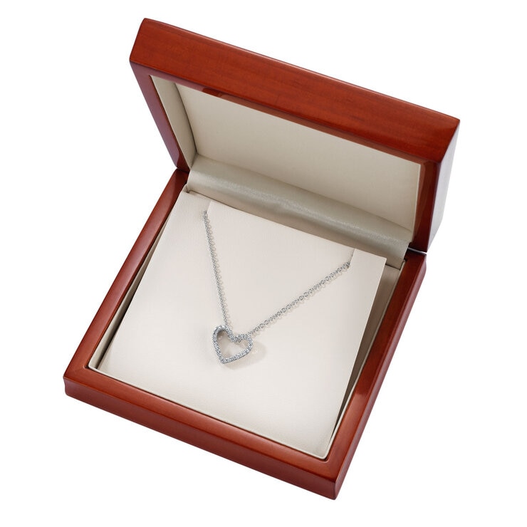 0.25ctw Round Brilliant Cut Heart Pendant, 18ct White Gold 0.25ctw Round Brilliant Cut Heart Pendant, 18ct White Gold