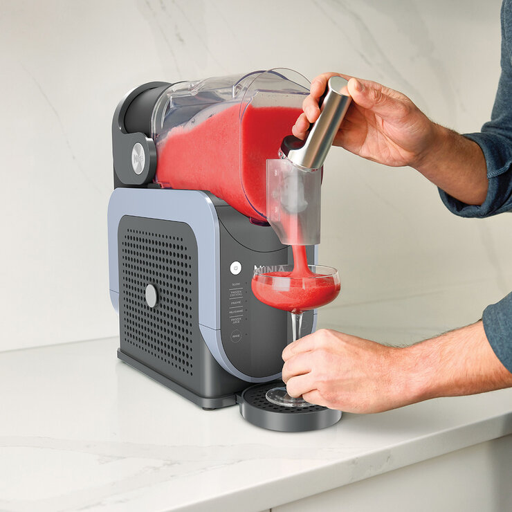 Ninja Slushi Lifestyle Image