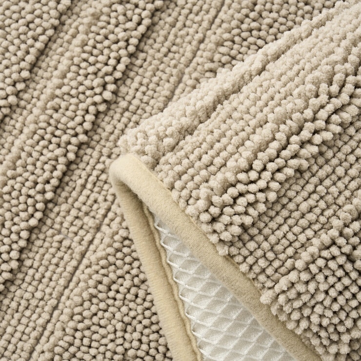 Evergrace Home Chenille Memory Foam Bath Mat in Taupe, 61 x 91 cm Evergrace Home Chenille Memory Foam Bath Mat in Taupe, 61 x 91 cm