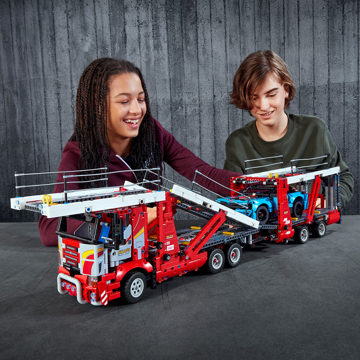 LEGO Technic Car Transporter - Model 42098 (11+ Years)