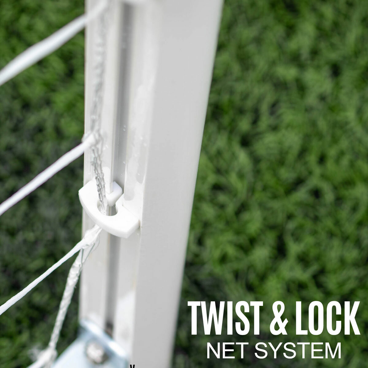 Lifestyle image showing the twist & lock net system Lifestyle image showing the twist & lock net system