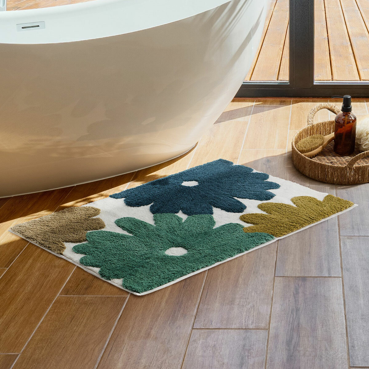 Home Inspiration Flower Bath Mat in 3 Colours, 55 x 91 cm Home Inspiration Flower Bath Mat in 3 Colours, 55 x 91 cm