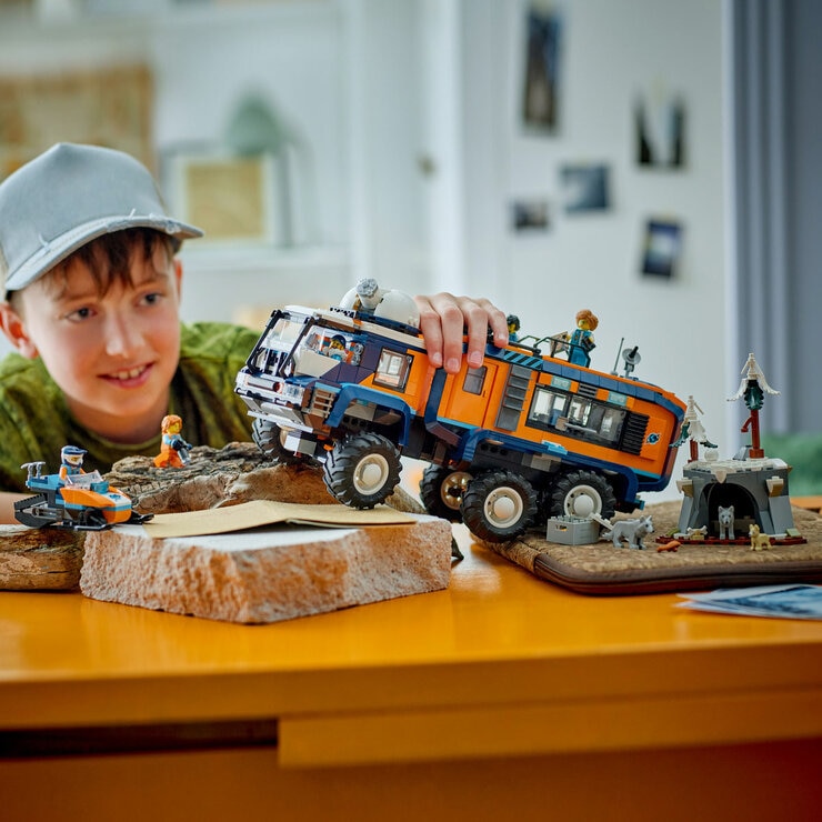 LEGO City Arctic Explorer Science Lab Truck - Model 60471 (8+ Years)