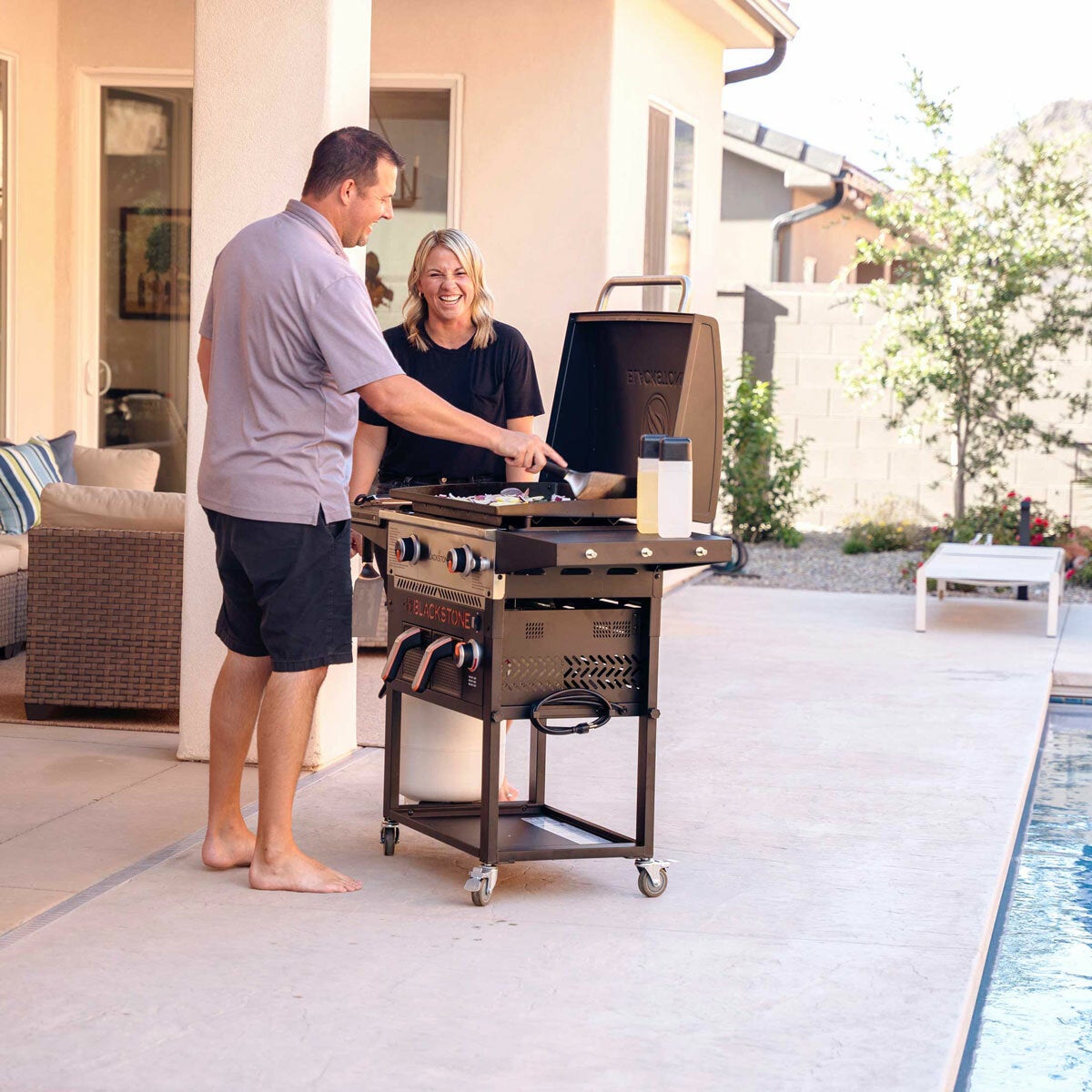 Blackstone 28" Griddle Gas Barbecue with Airfyer Blackstone 28" Griddle Gas Barbecue with Airfyer