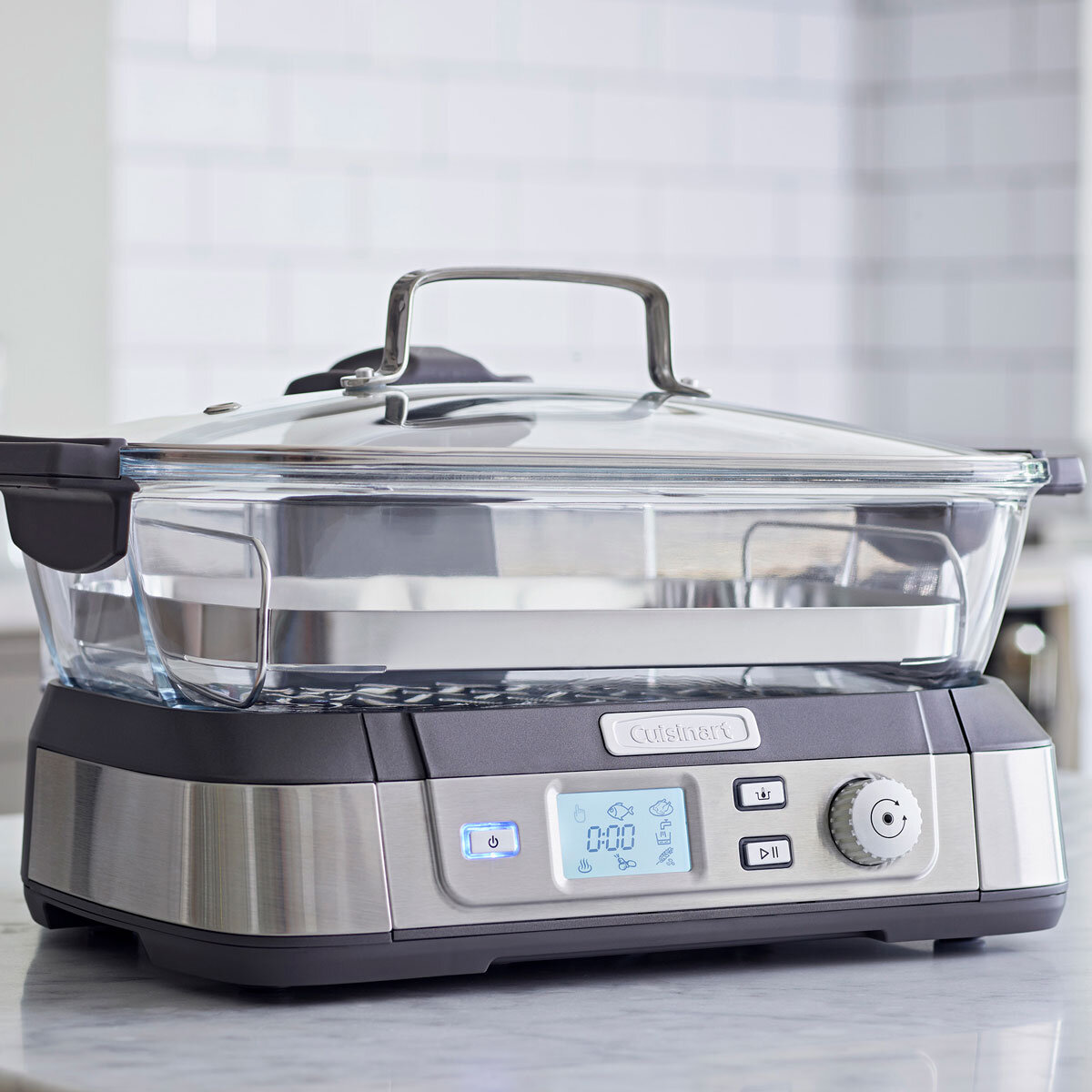 Lifestyle image CUISINART STEAMER STM100U from front