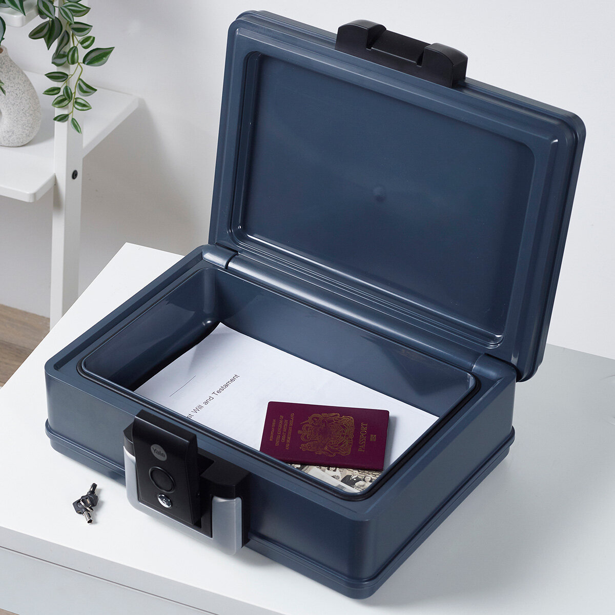 Yale 6.9L Medium Fire and Waterproof Chest Safe Yale 6.9L Medium Fire and Waterproof Chest Safe