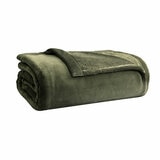 Kirkland Signature Green Queen Plush Blanket, 248 x 233 cm Kirkland Signature Green Queen Plush Blanket, 248 x 233 cm