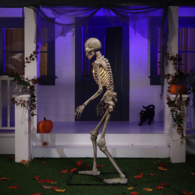 Halloween 6ft (11.8m) Animated Skeleton With LED Eyes