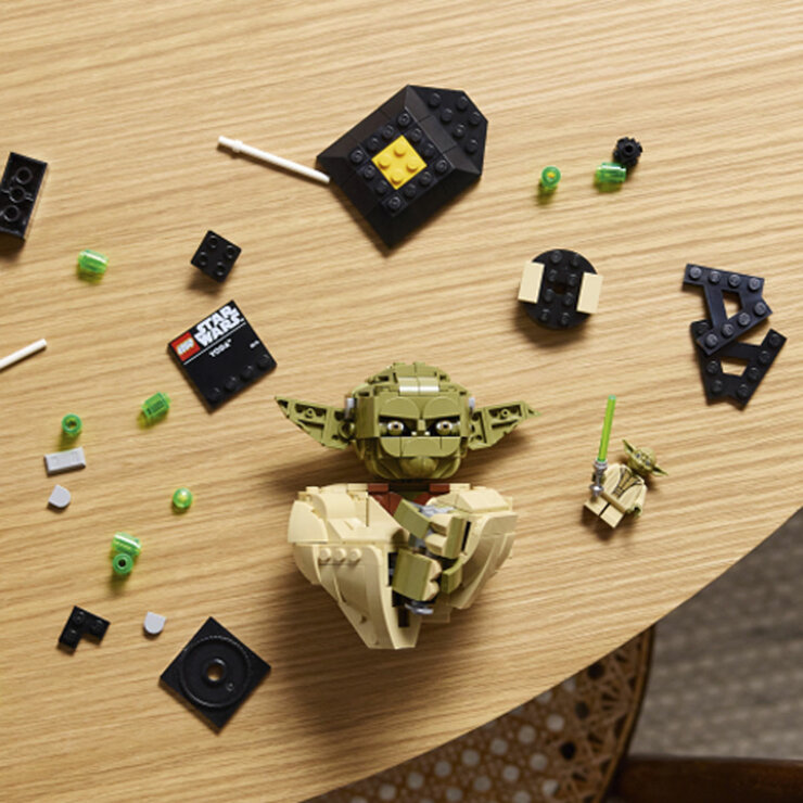 LEGO Star Wars™ Yoda™ Bust - Model 75438 (18+ Years)