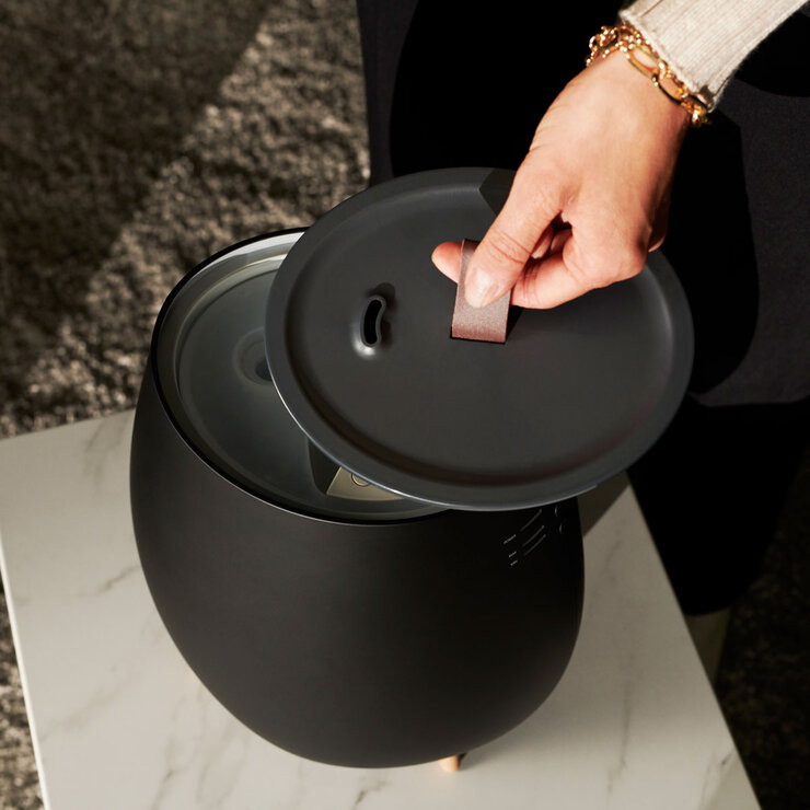 lifestyle with lid lifestyle with lid