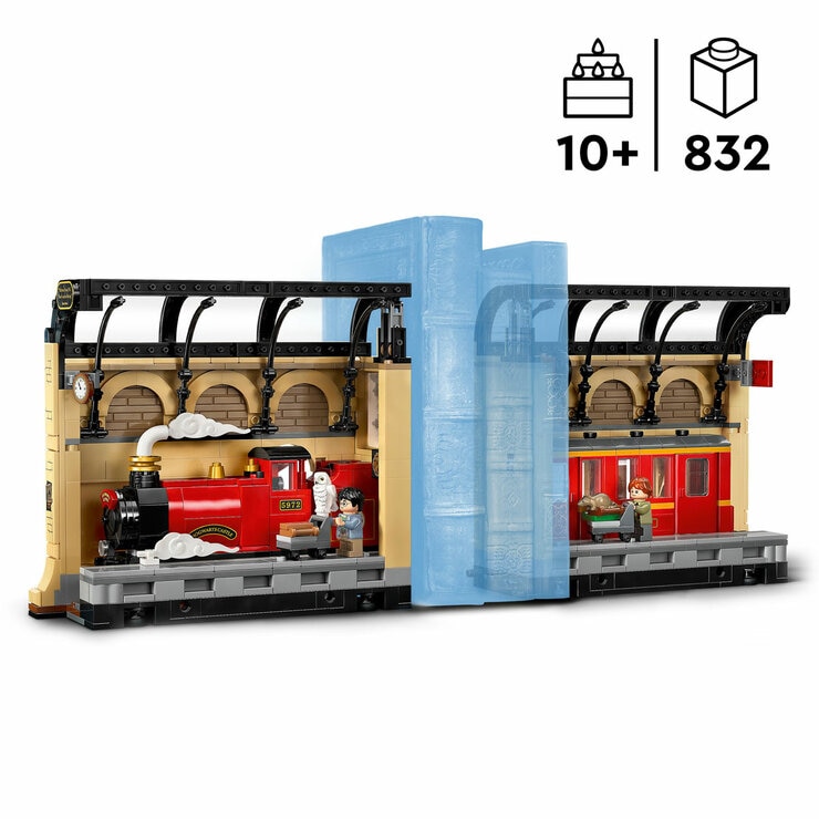 LEGO Harry Potter Book Nook: Hogwarts Express - Model 76450 (10+ Years)