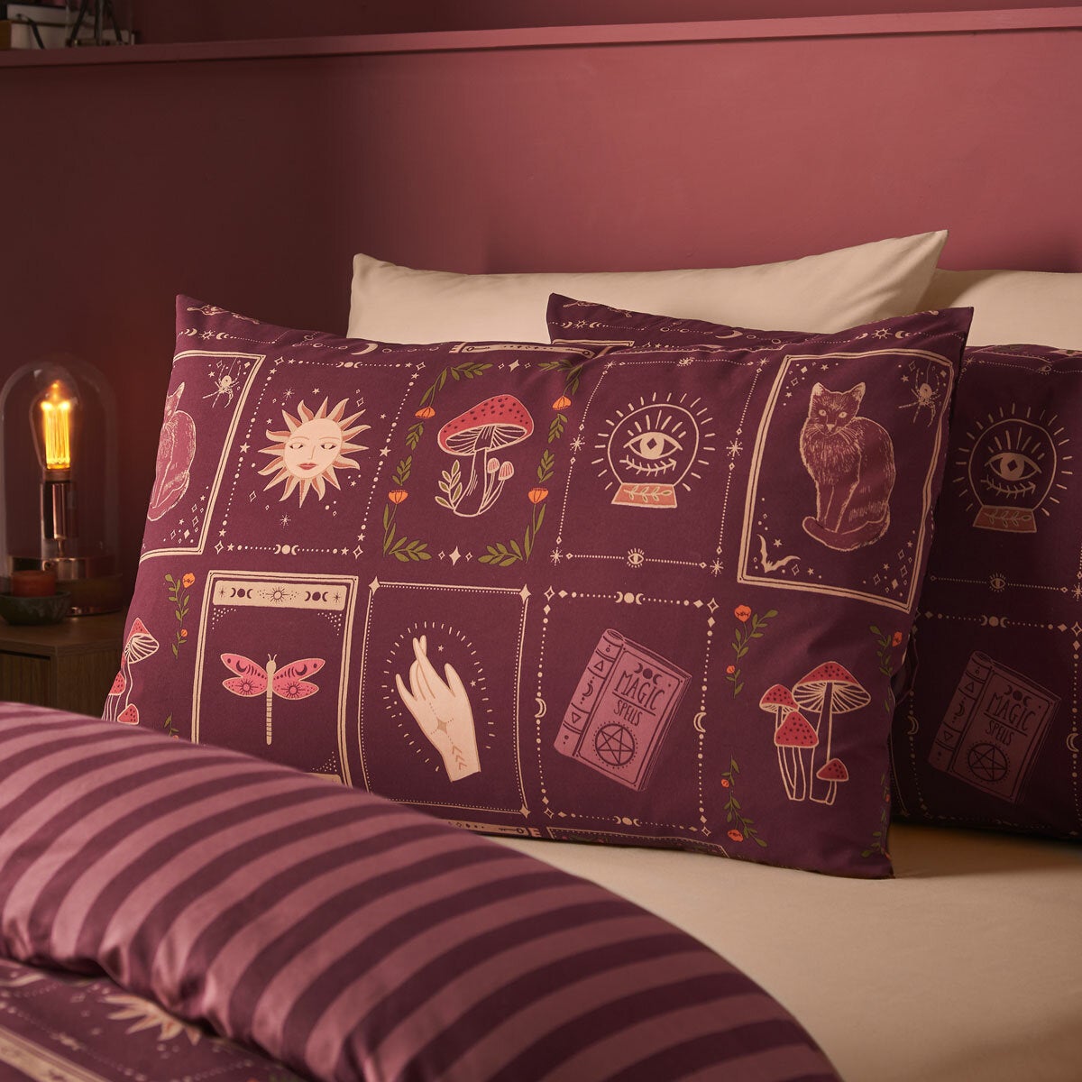 Catherine Lansfield Plum Enchanted Witchcraft Single Duvet Cover Set Catherine Lansfield Plum Enchanted Witchcraft Single Duvet Cover Set