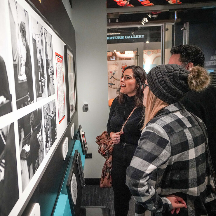 Go City Chicago All-Inclusive Pass - American Writers Museum