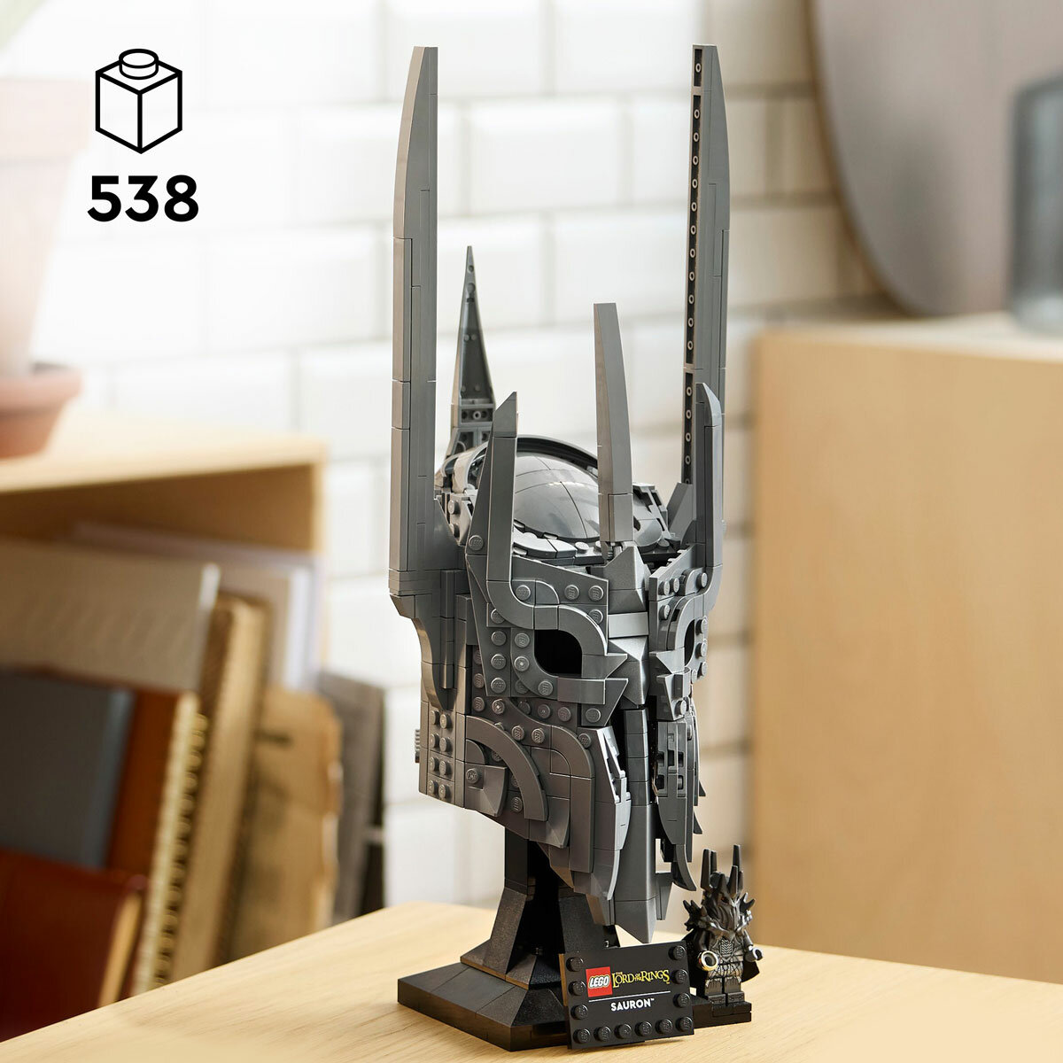 LEGO Icons Lord of the Rings Sauron Helmet - Model 11373 (18+ Years) LEGO Icons Lord of the Rings Sauron Helmet - Model 11373 (18+ Years)