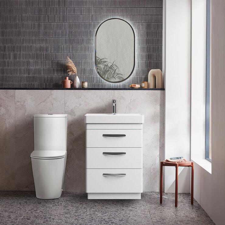 Tavistock Curve 60.0 cm 3 Drawer Floor Mounted Vanity Unit in White