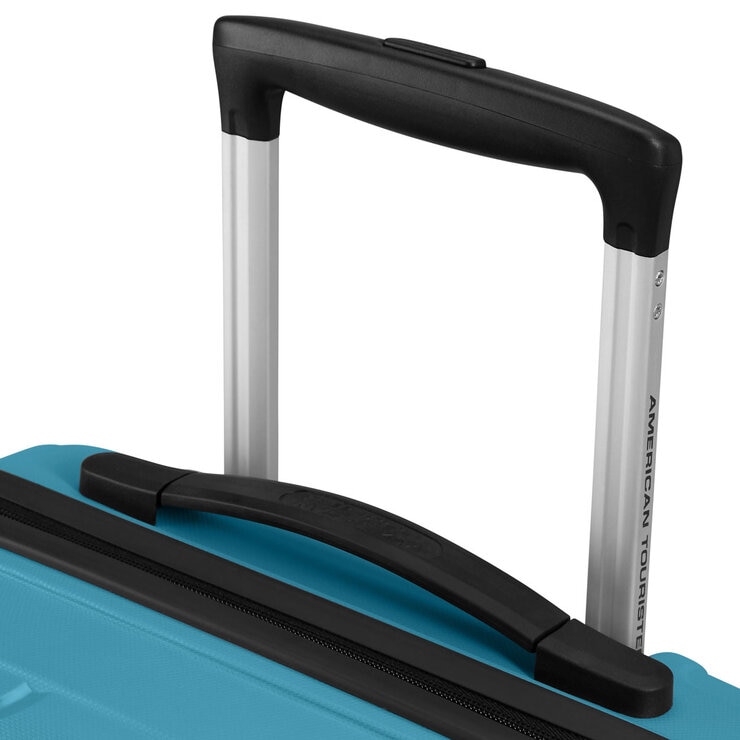 American Tourister Jet Driver 55cm Carry On Hardside Spinner Case in Light Blue American Tourister Jet Driver 55cm Carry On Hardside Spinner Case in Light Blue