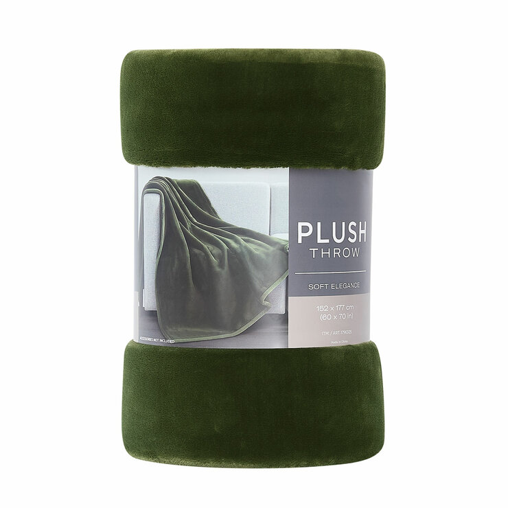 Coco Plush Throw in 3 Colours, 152 x 177 cm Coco Plush Throw in 3 Colours, 152 x 177 cm