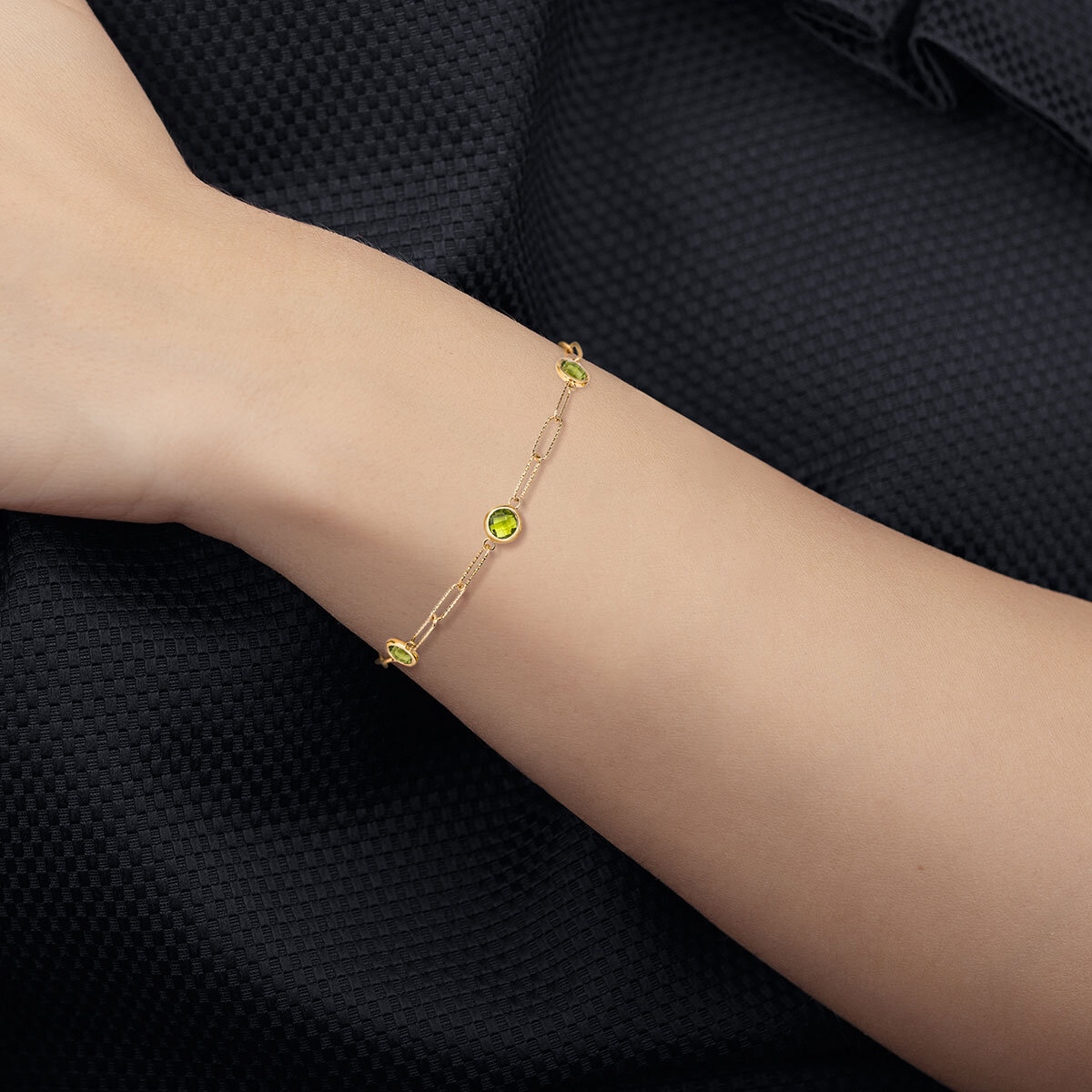 Round Cut Peridot Paperclip Bracelet, 14ct Yellow Gold