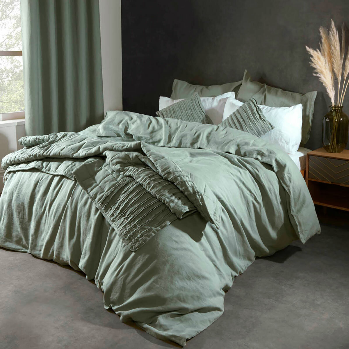 Lazy Linen 100% Washed Green Linen Duvet Cover Set in 3 Sizes Lazy Linen 100% Washed Green Linen Duvet Cover Set in 3 Sizes