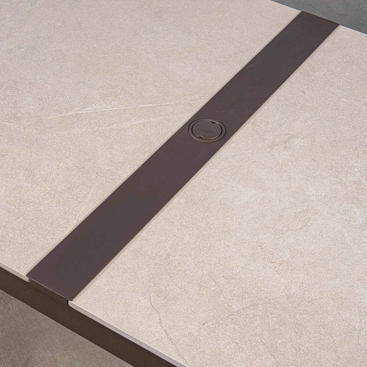 SunVilla Anchor 9 Piece Sling Dining Set + Cover SunVilla Anchor 9 Piece Sling Dining Set + Cover